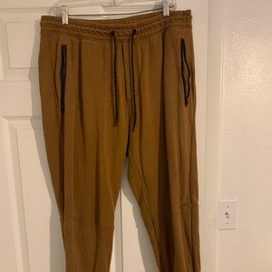 American sweatpants with zipper pockets